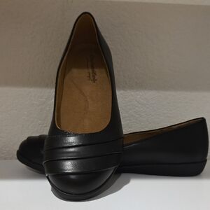 Cityclassified Black Layered Toe Ballet Flats